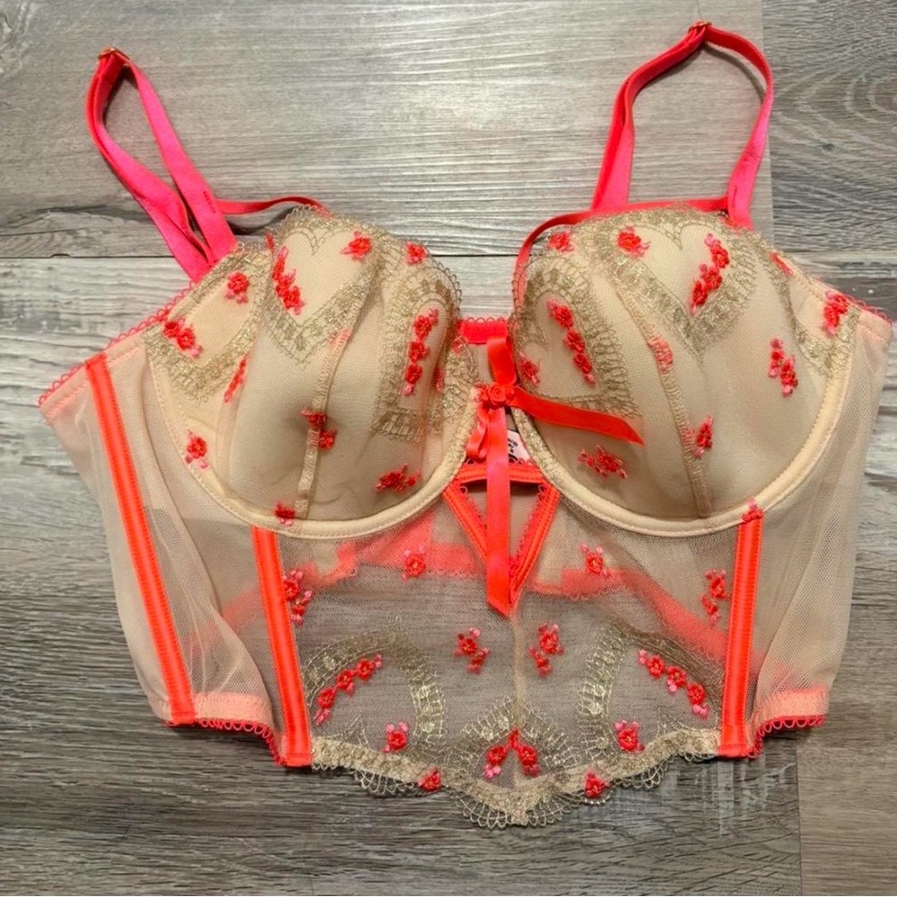 Victoria's Secret Lace Bustier - Peach and Cream